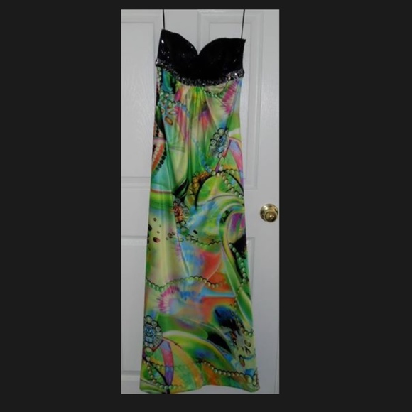 Black Sequin and Green Jeweled Print Prom Dress 00 - Picture 6 of 7
